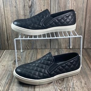 Steve Madden Ecentrcq Women's Size 9M Black Quilted Slip on Sneaker Shoes